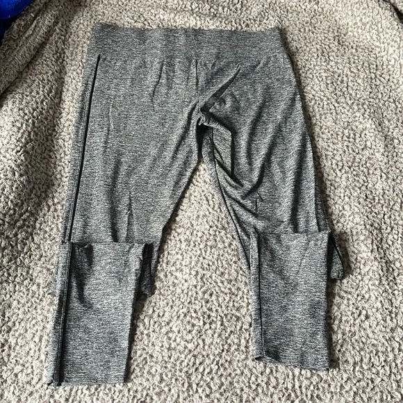 Victoria’s Secret leggings medium - Picture 3 of 3